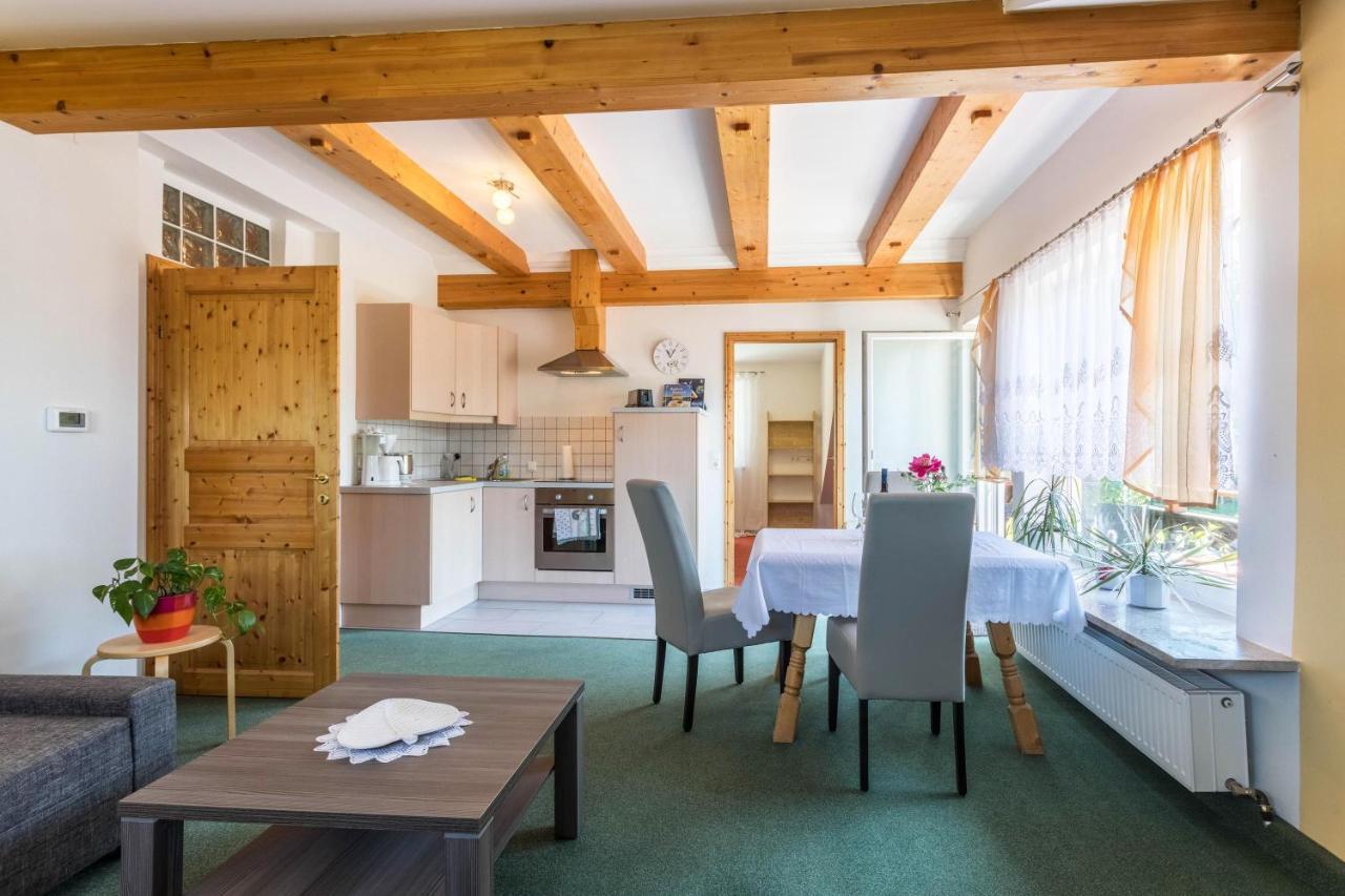 Fewo Im Gaestehaus Maximilian Eggelsberg Exteriör bild