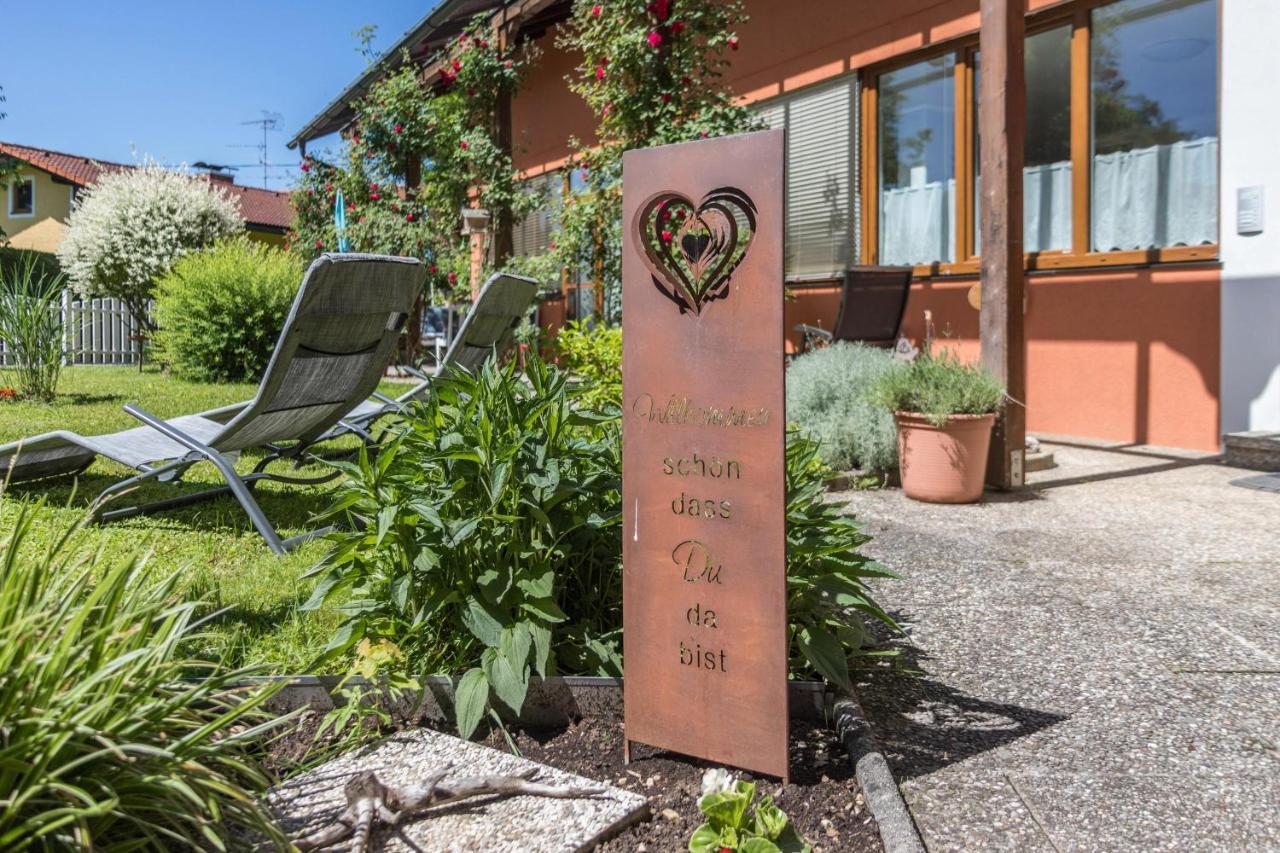 Fewo Im Gaestehaus Maximilian Eggelsberg Exteriör bild